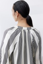 Balloon-sleeved Blouse