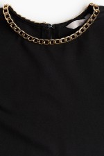 Chain-Decorated Top